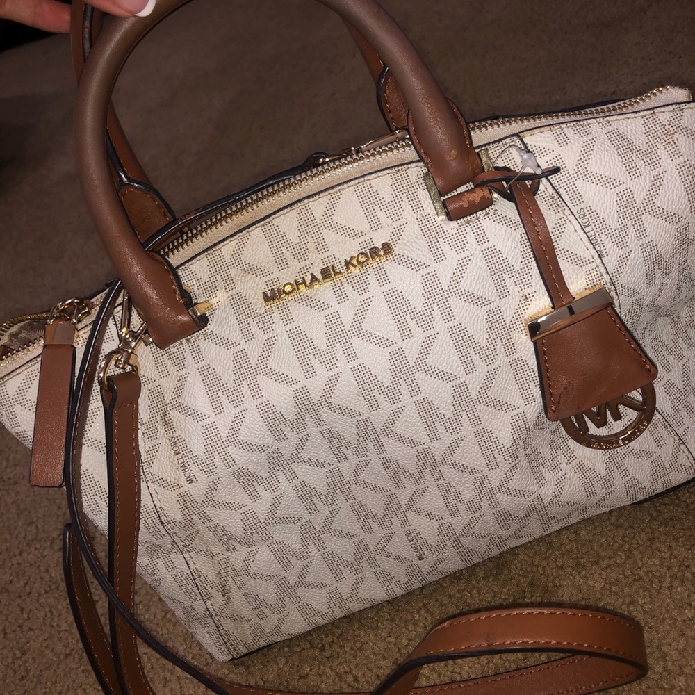 Michael KORS authentic tote.